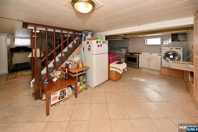 50 Catherine Avenue, Saddle Brook, NJ 07663