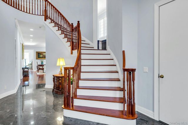 58 Stone Hill Drive S, Manhasset, NY 11030