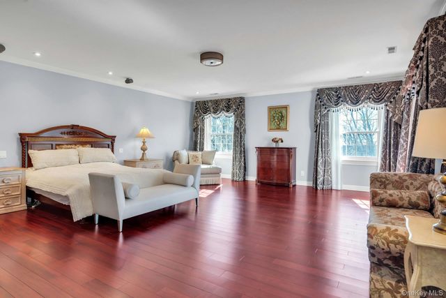 58 Stone Hill Drive S, Manhasset, NY 11030