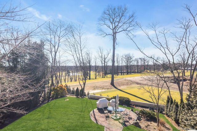 58 Stone Hill Drive S, Manhasset, NY 11030