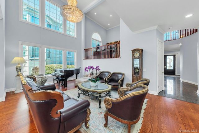 58 Stone Hill Drive S, Manhasset, NY 11030