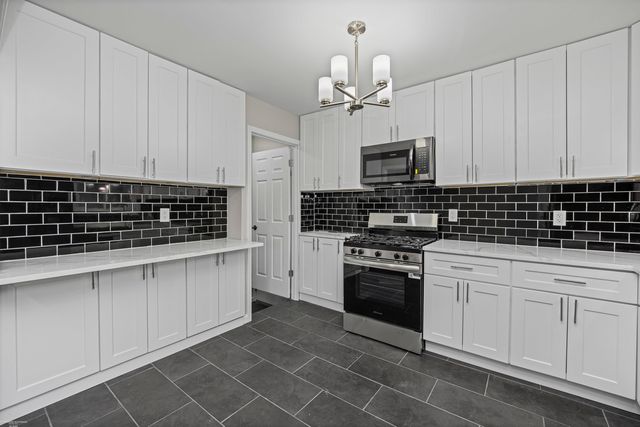 23339 Allor Street, St Clair Shores, MI 48082