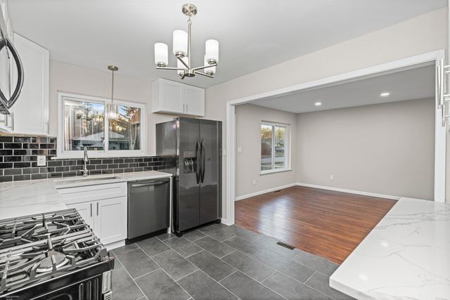 23339 Allor Street, St Clair Shores, MI 48082