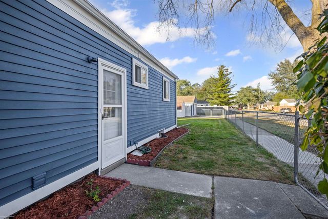 23339 Allor Street, St Clair Shores, MI 48082