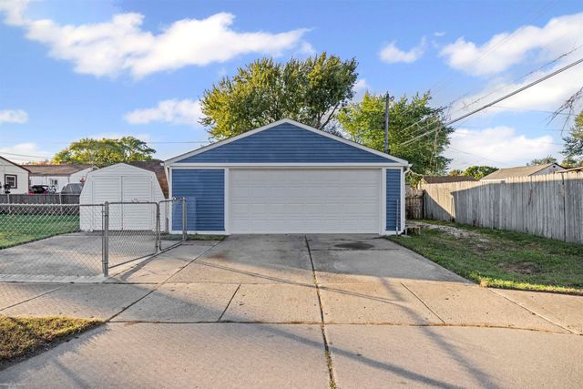 23339 Allor Street, St Clair Shores, MI 48082