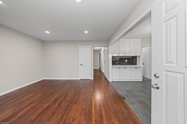 23339 Allor Street, St Clair Shores, MI 48082