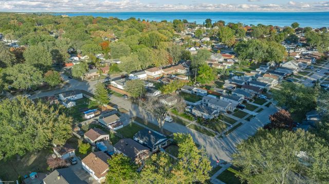 23339 Allor Street, St Clair Shores, MI 48082