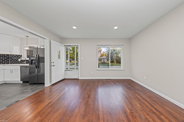 23339 Allor Street, St Clair Shores, MI 48082