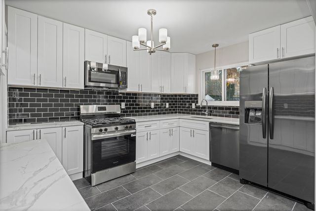 23339 Allor Street, St Clair Shores, MI 48082