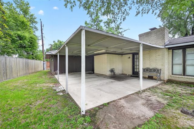 12730 Eastbrook Drive, Houston, TX 77013