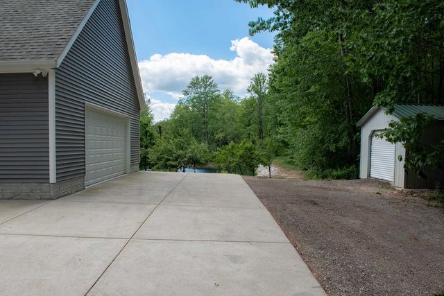 1365 E Shaffer Road, Hope, MI 48628
