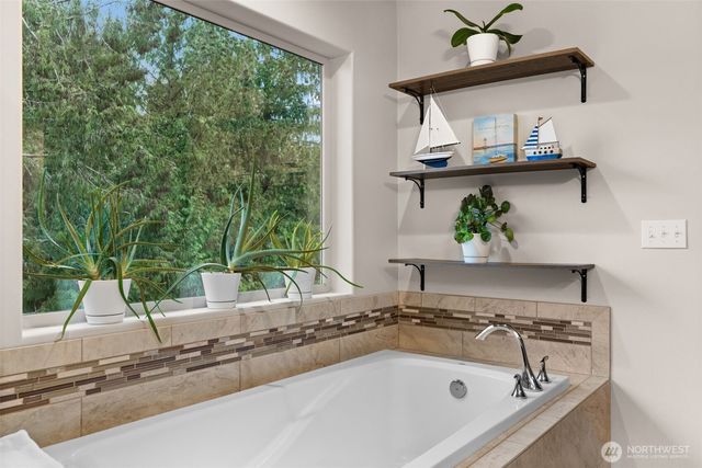 659 SE Olga Circle, Port Orchard, WA 98366