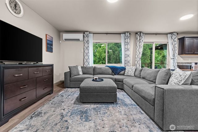 659 SE Olga Circle, Port Orchard, WA 98366