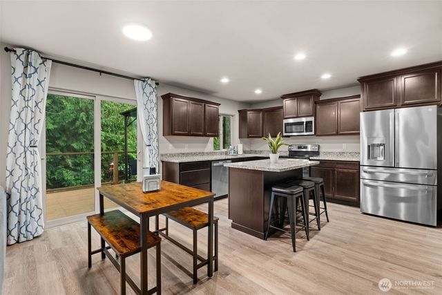 659 SE Olga Circle, Port Orchard, WA 98366