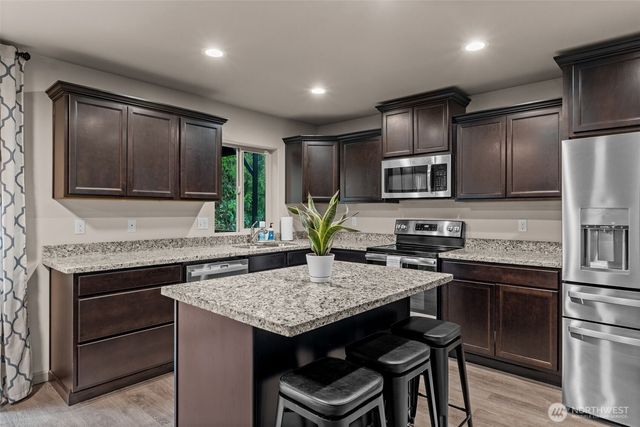 659 SE Olga Circle, Port Orchard, WA 98366