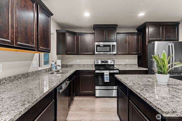 659 SE Olga Circle, Port Orchard, WA 98366