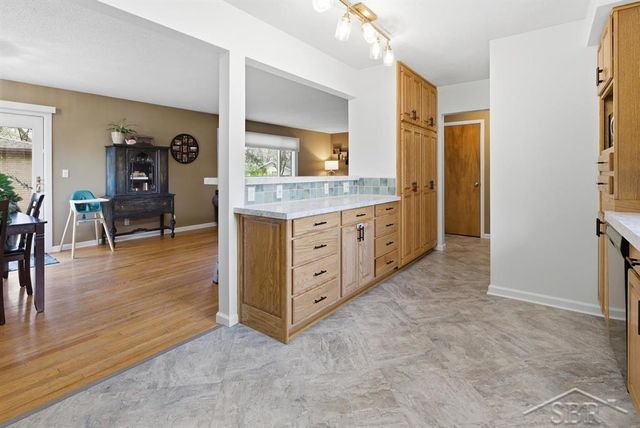 2811 Dina Street, Midland, MI 48642