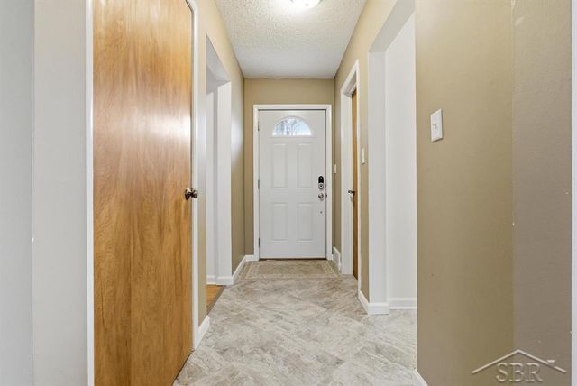 2811 Dina Street, Midland, MI 48642