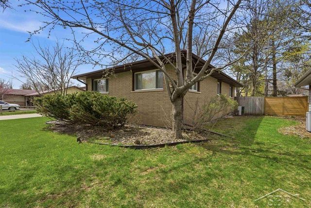 2811 Dina Street, Midland, MI 48642