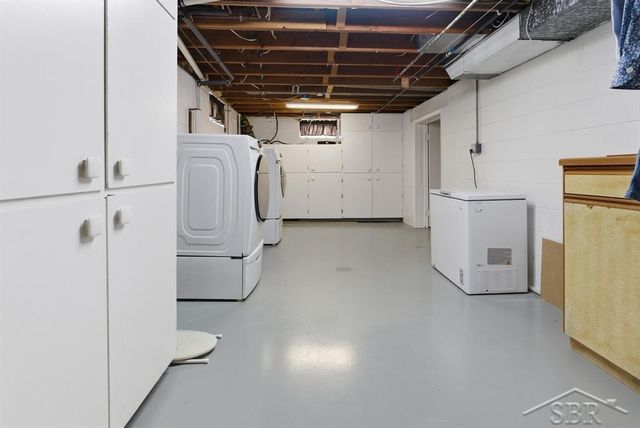 2811 Dina Street, Midland, MI 48642
