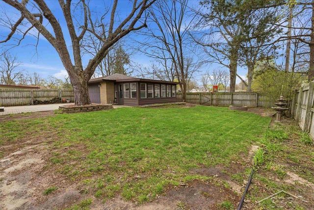 2811 Dina Street, Midland, MI 48642