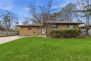2811 Dina Street, Midland, MI 48642