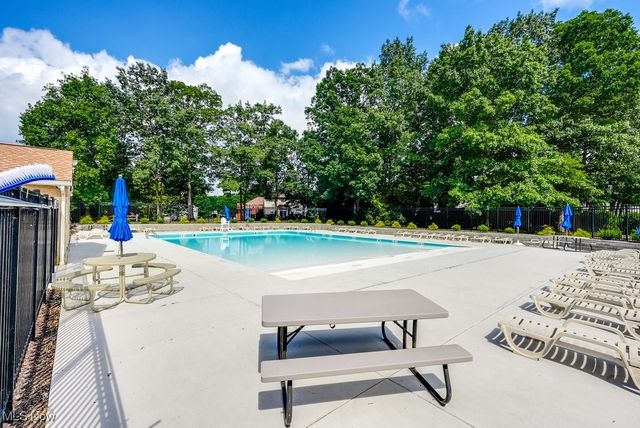 10269 Smugglers Cove, Aurora, OH 44202