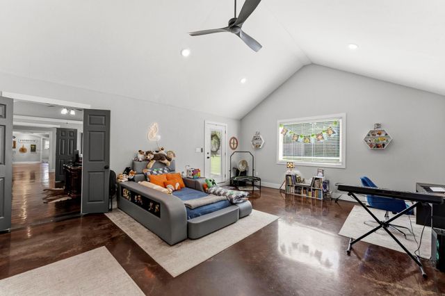 5110 Treaschwig Road, Spring, TX 77373