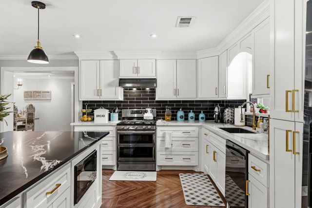 5110 Treaschwig Road, Spring, TX 77373