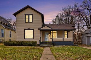 154 Carrier Street NE, Grand Rapids, MI 49505