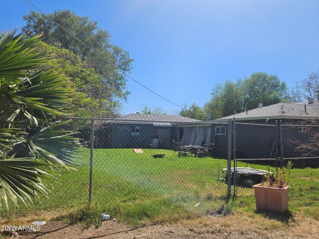 5625 S 9TH Street, Phoenix, AZ 85040