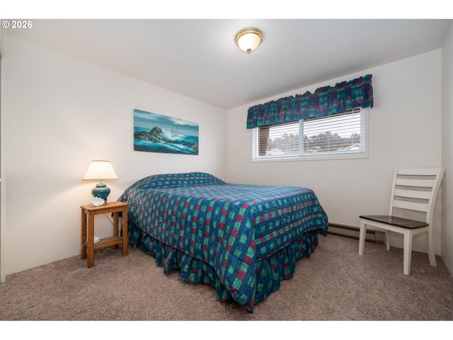 3300 Nw Oceania Dr, Waldport, OR 97394