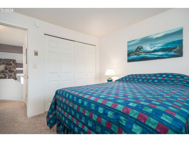 3300 Nw Oceania Dr, Waldport, OR 97394