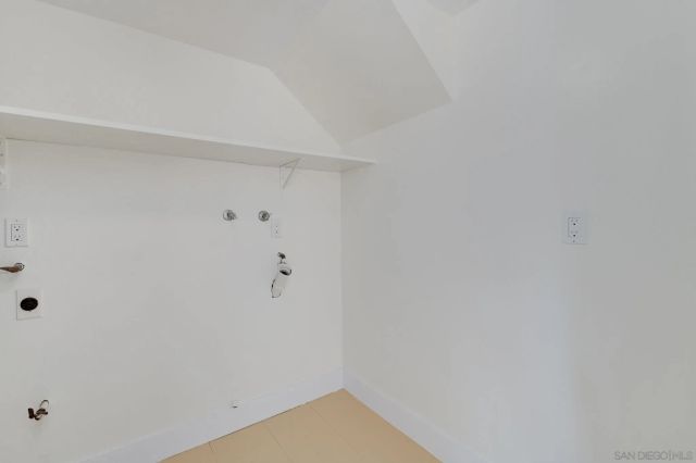 5865 Reo Ter B, San Diego, CA 92139