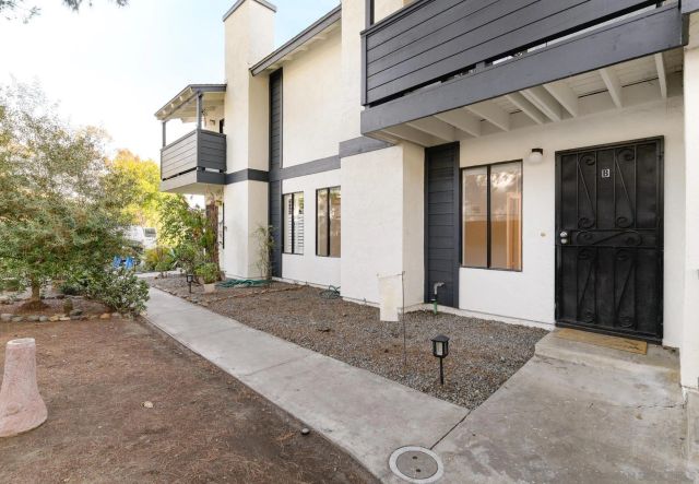 5865 Reo Ter B, San Diego, CA 92139