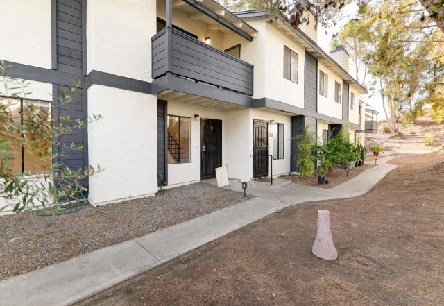5865 Reo Ter B, San Diego, CA 92139