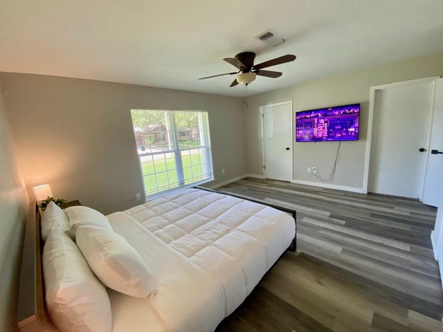 6023 Claridge Drive, Houston, TX 77096