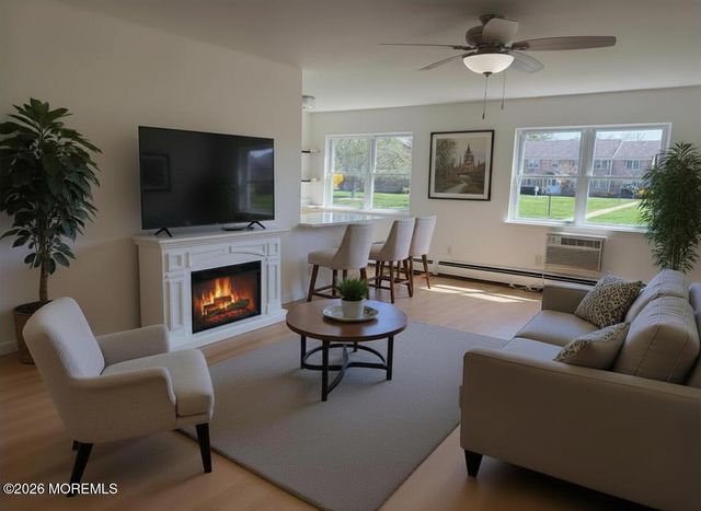 35 Manchester Court D, Freehold, NJ 07728
