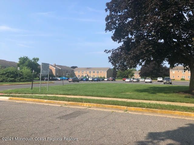 35 Manchester Court D, Freehold, NJ 07728