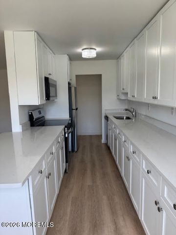 35 Manchester Court D, Freehold, NJ 07728