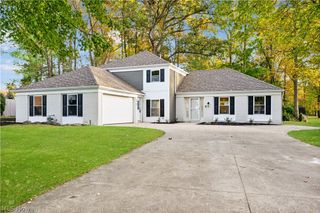 20121 Driftwood Court, Strongsville, OH 44149