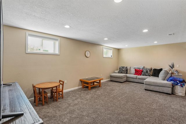 1312 N 6th Street, Indianola, IA 50125