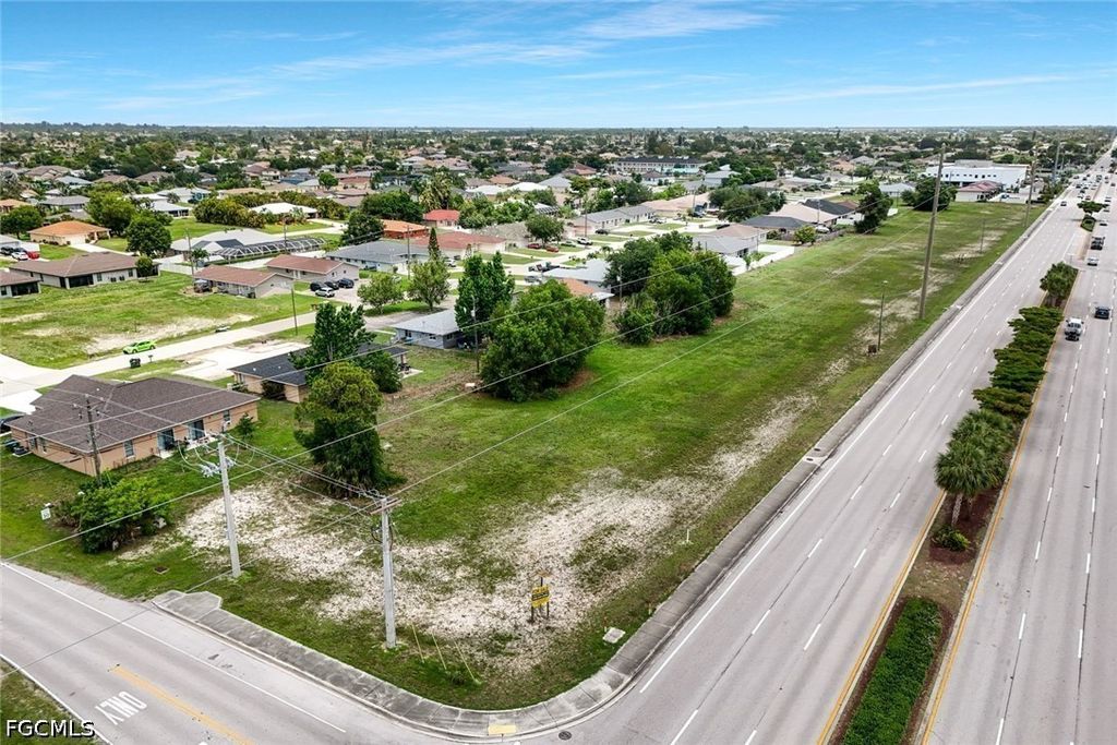 1808 Santa Barbara BLVD, Cape Coral, FL 33991