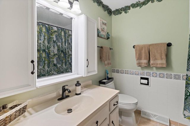 4117 Donald Drive, Madison, WI 53704