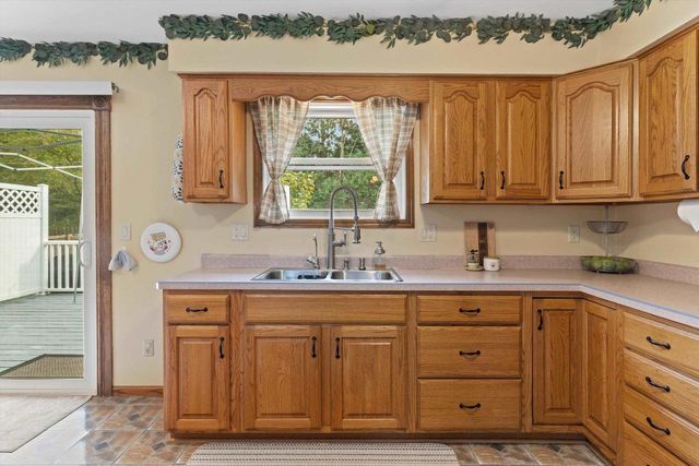 4117 Donald Drive, Madison, WI 53704
