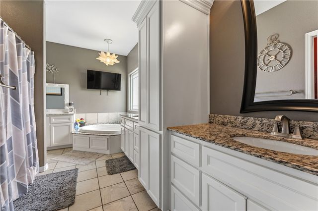 510 Hillsview Lane, Cave Springs, AR 72718