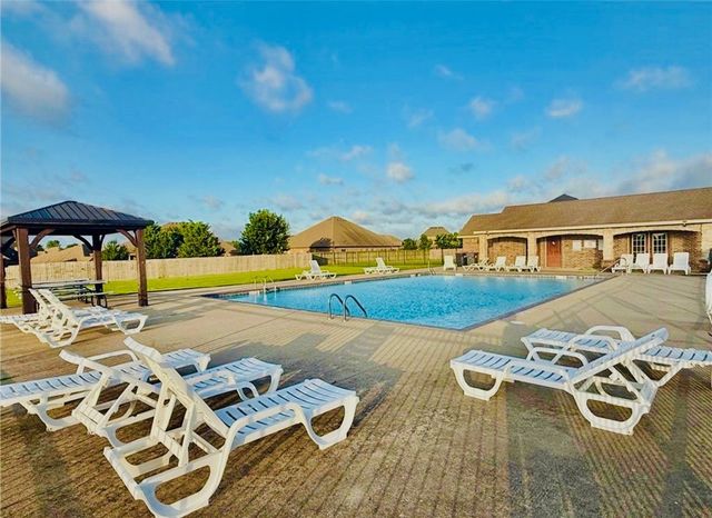 510 Hillsview Lane, Cave Springs, AR 72718