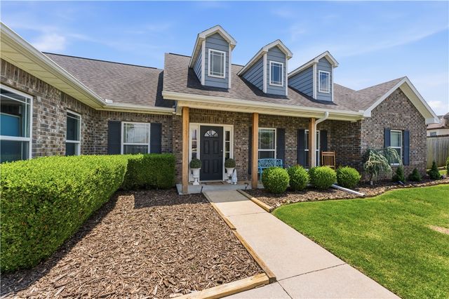 510 Hillsview Lane, Cave Springs, AR 72718