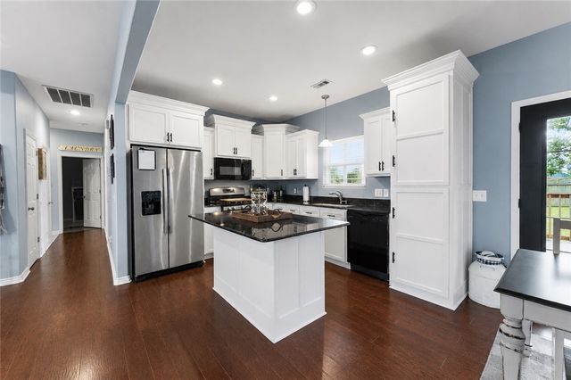 510 Hillsview Lane, Cave Springs, AR 72718
