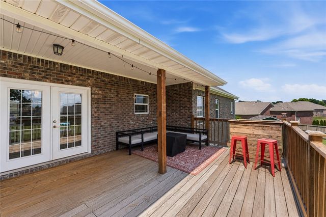 510 Hillsview Lane, Cave Springs, AR 72718